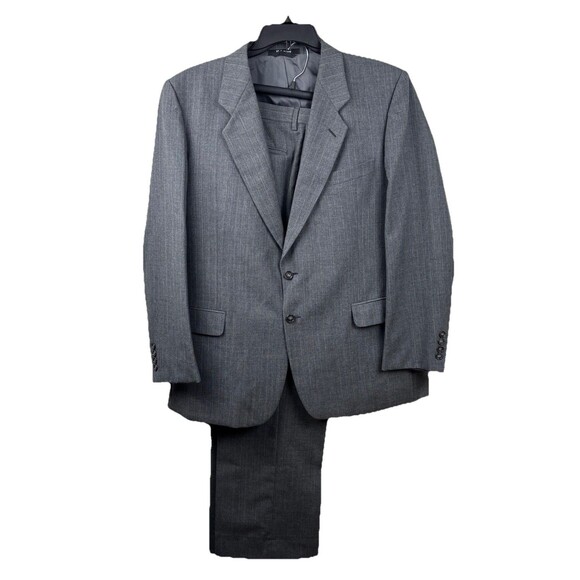 Vittorio Rex Other - Vittorio Rex Grey/Gray Striped Suit. Coat 44R. Pants 38x30. Made In Italy. Nice